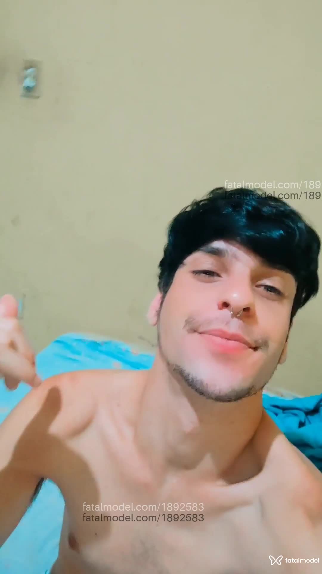 Acompanhante homem morena (o) de olhos verdes - Gustavinho Acompanhante homem morena (o) de olhos verdes - Gustavinho