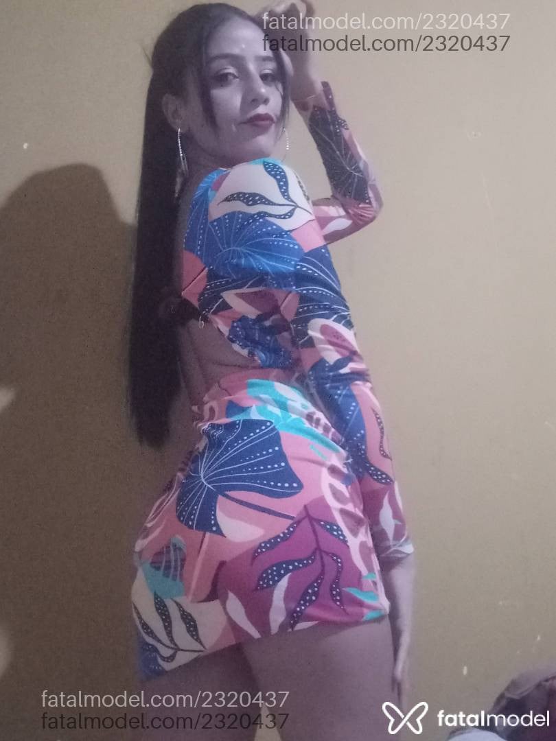 Acompanhante mulher morena (o) de olhos pretos - Heloisa