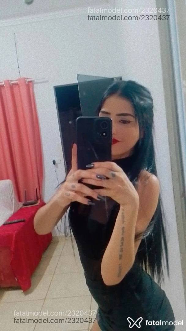 Acompanhante mulher morena (o) de olhos pretos - Heloisa