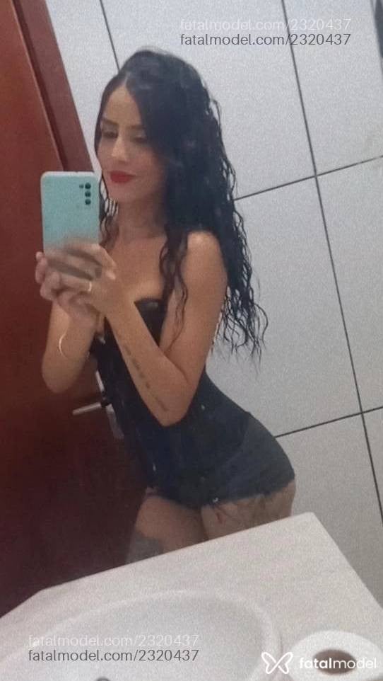 Acompanhante mulher morena (o) de olhos pretos - Heloisa