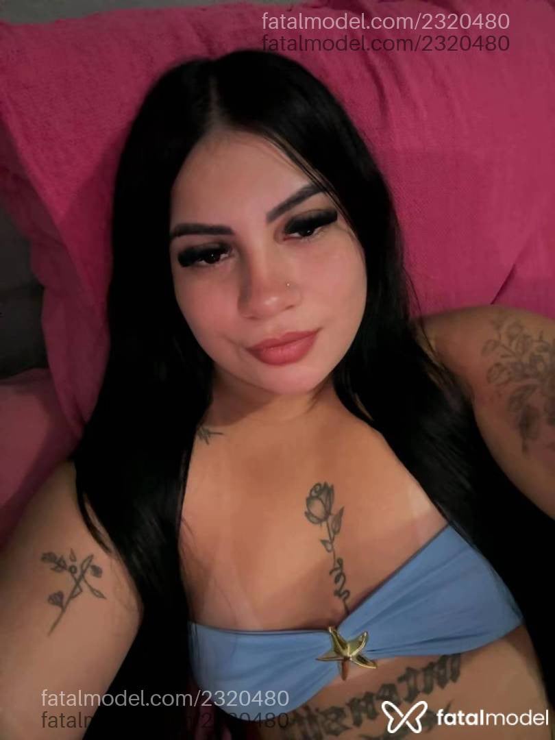 Acompanhante mulher morena (o) de olhos pretos - Carla Ferrari