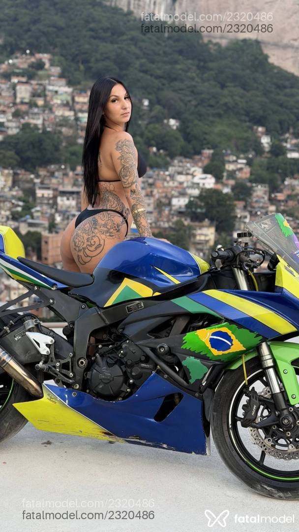 Acompanhante mulher morena (o) de olhos castanhos em Armação dos Búzios - Lunar