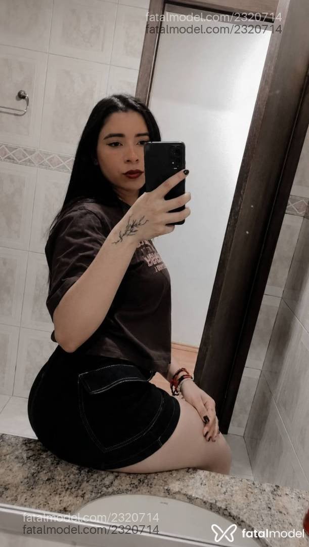 Acompanhante mulher morena (o) de olhos castanhos - Rafaela