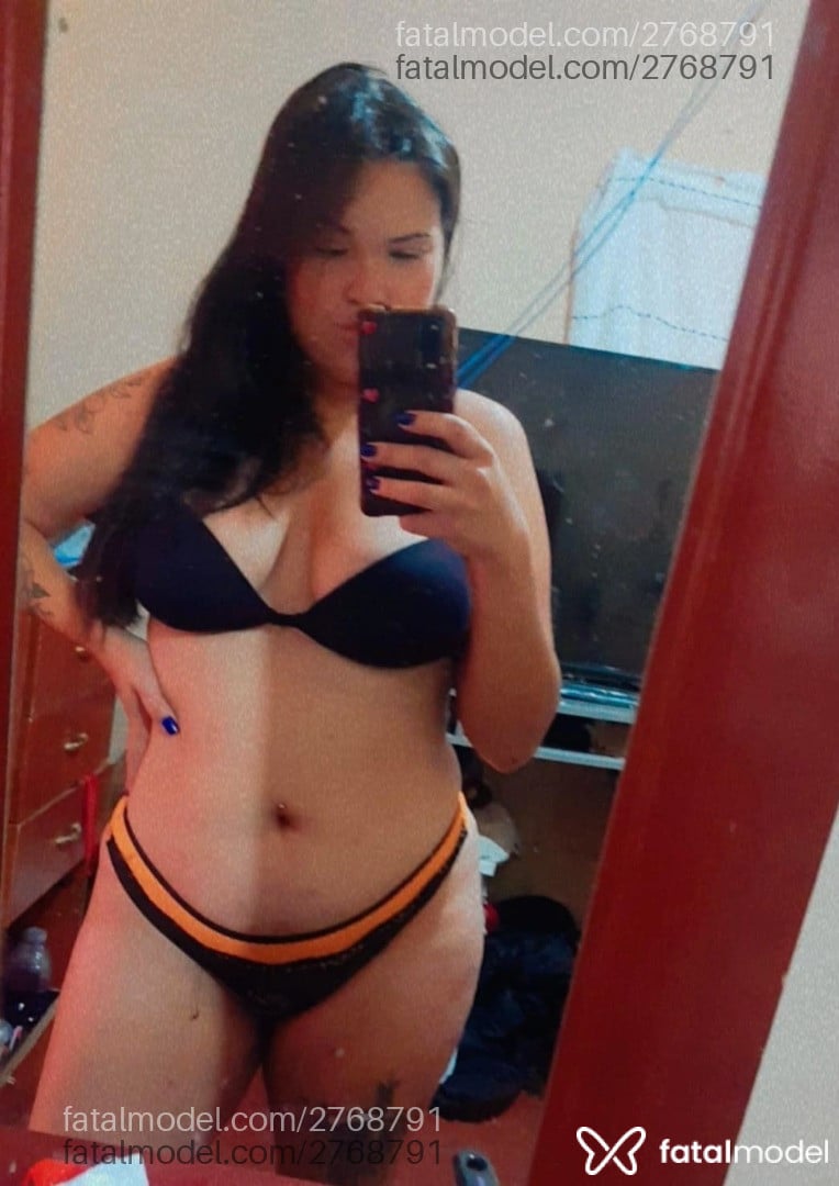 Acompanhante mulher morena (o) de olhos castanhos em São Paulo - Yummi Oliveira