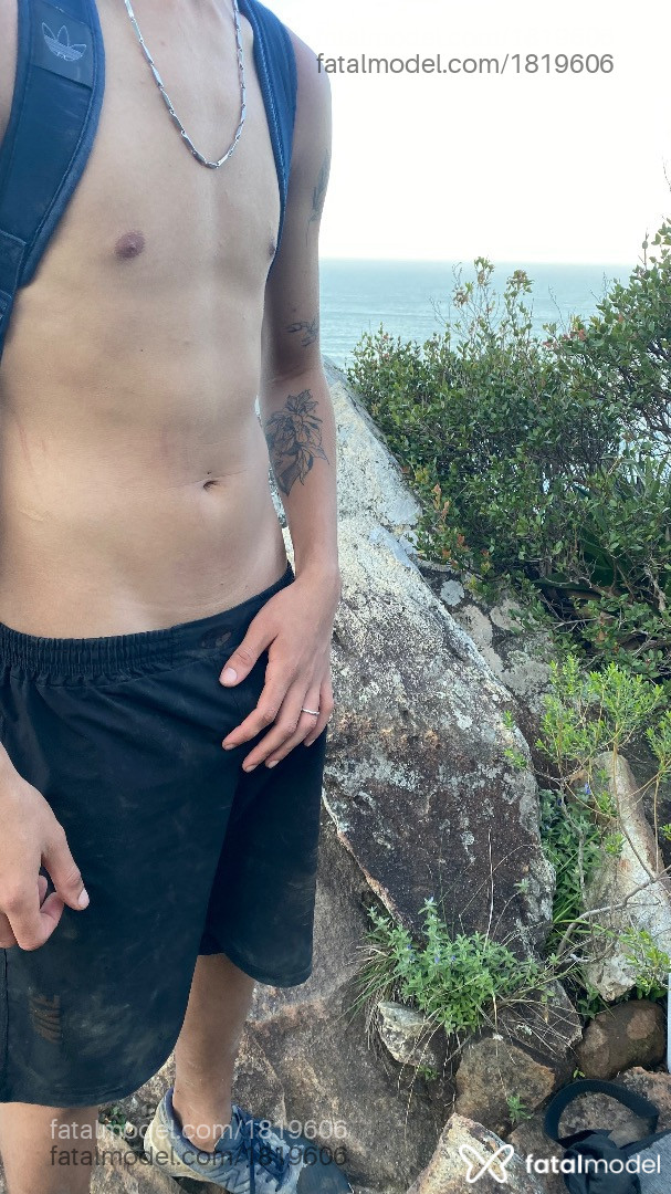 Acompanhante homem com cabelo castanho de olhos pretos em Florianópolis - Marrento