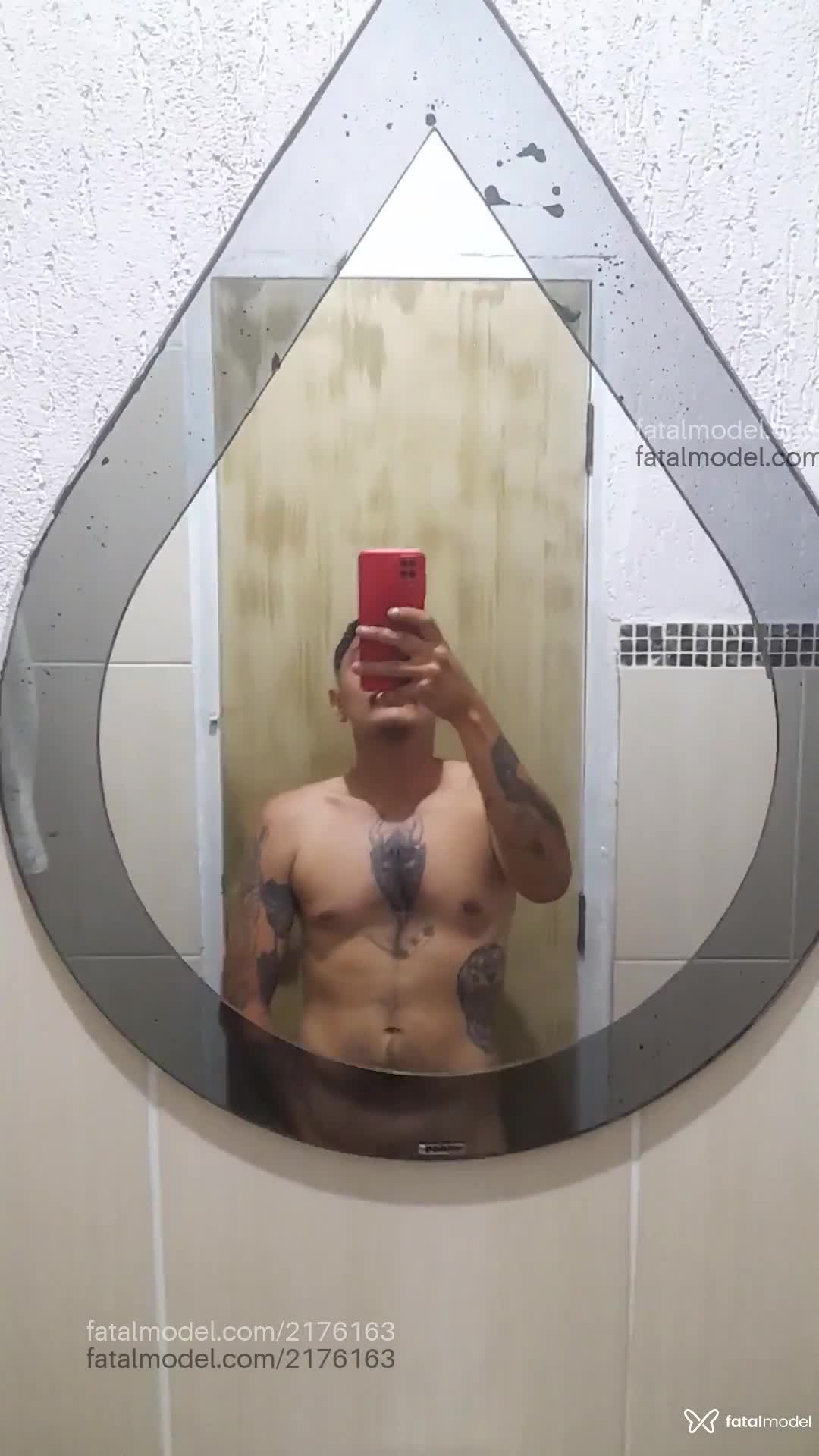 Acompanhante homem com cabelo castanho de olhos castanhos em Taubaté Acompanhante homem com cabelo castanho de olhos castanhos em Taubaté - ACOMPANHANTE