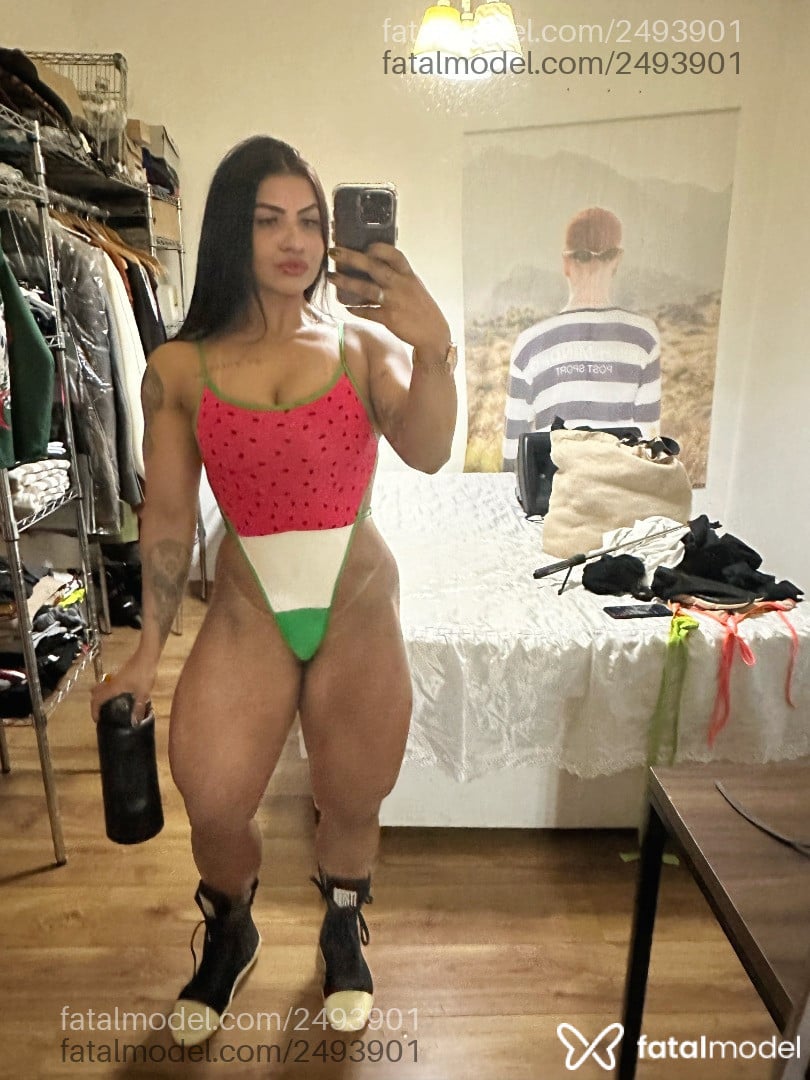 Acompanhante mulher morena (o) de olhos verdes em São Paulo - Gabriella Torres