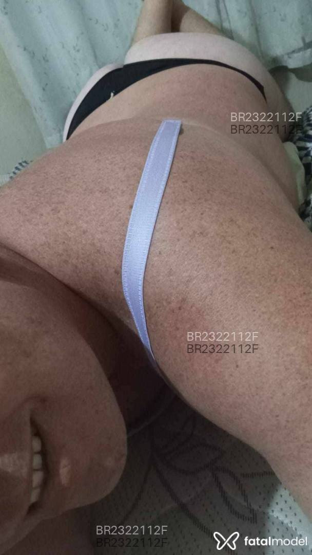 Acompanhante homem com cabelo castanho de olhos castanhos em Porto Alegre - Mellody Costa