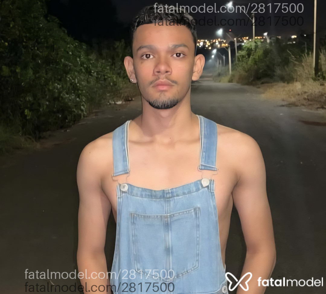 Acompanhante homem morena (o) de olhos castanhos em São Paulo - David