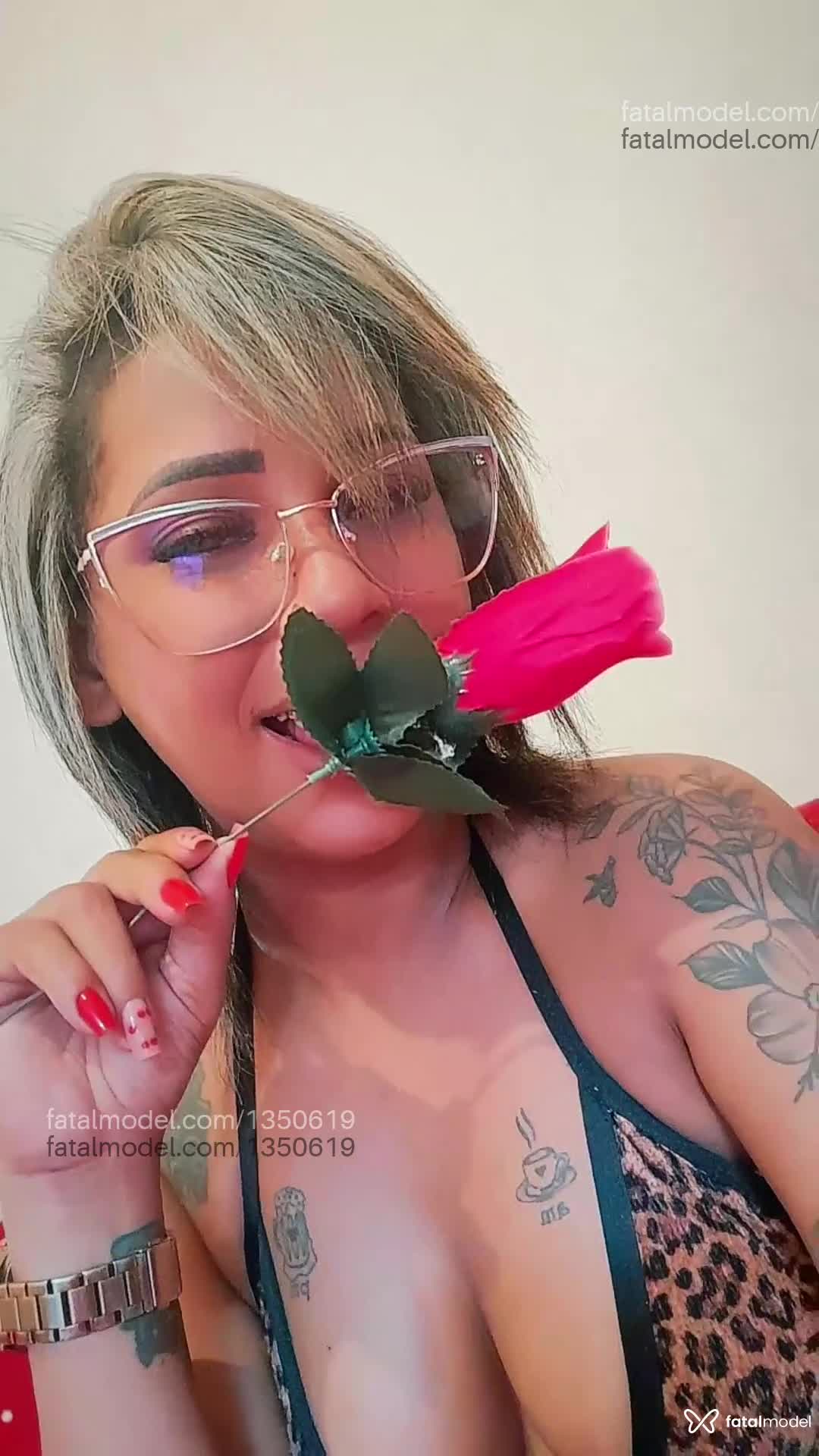 Acompanhante mulher com cabelo castanho de olhos castanhos em Ariquemes - Tayla