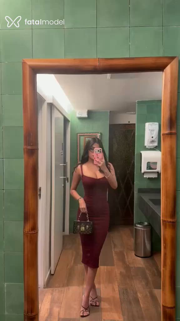 Acompanhante mulher morena (o) de olhos pretos - Anna Sol