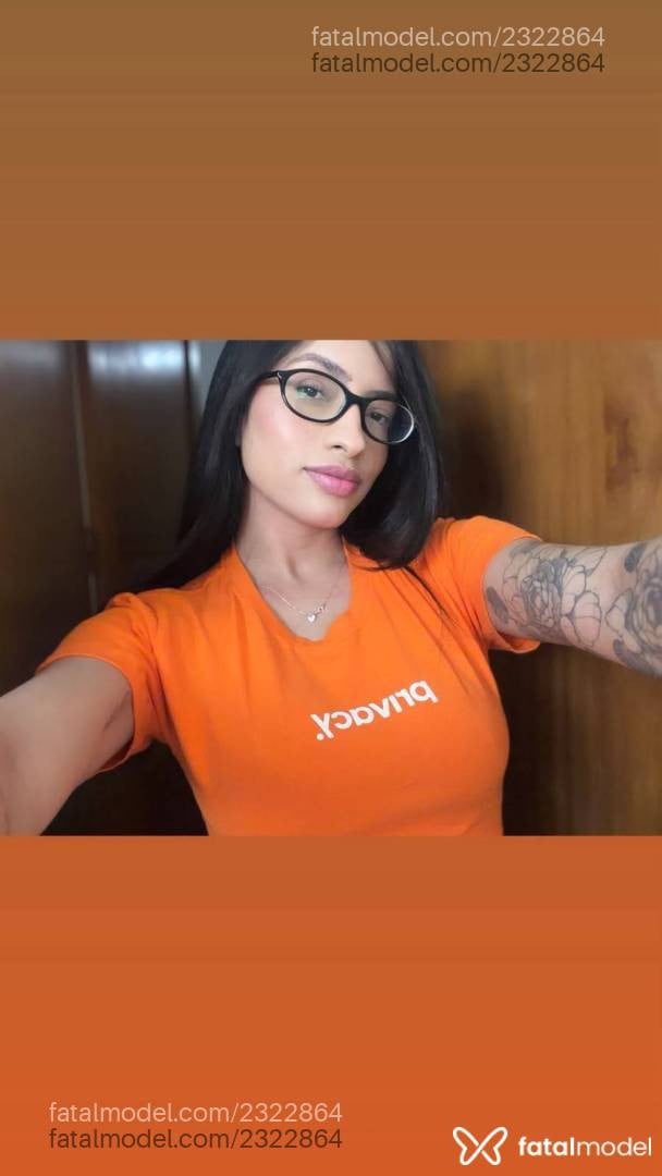 Acompanhante mulher morena (o) de olhos pretos - Anna Sol