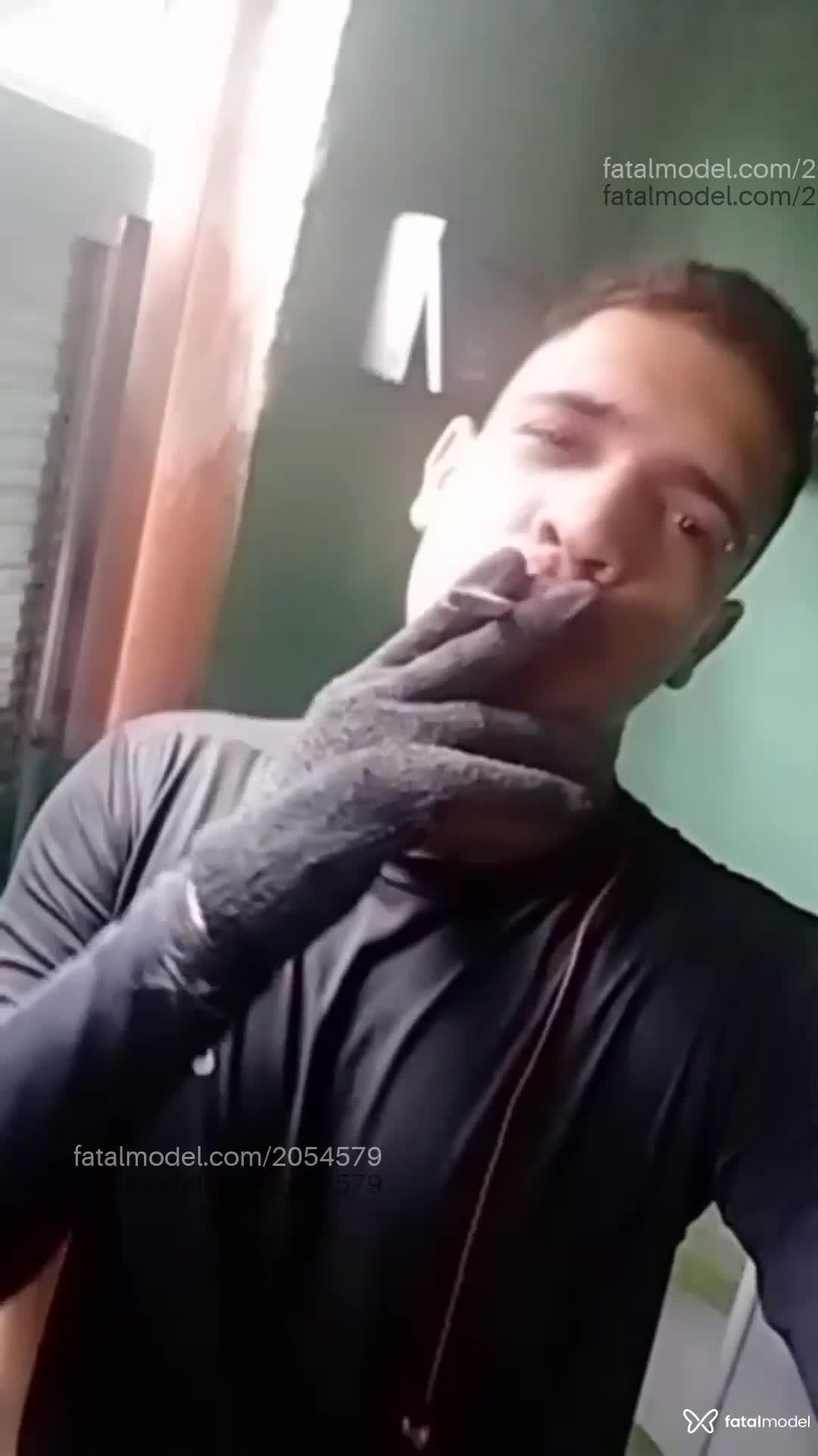Acompanhante homem com cabelo colorido de olhos castanhos em Rio de Janeiro - Gabriel
