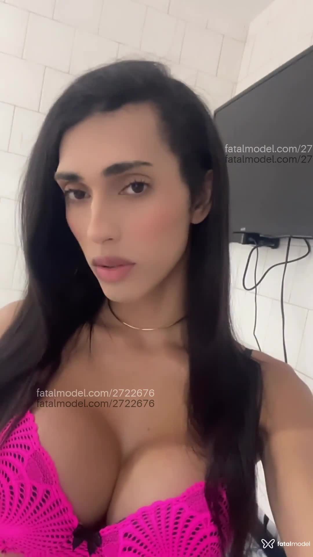 Acompanhante mulher trans morena (o) de olhos castanhos em São Paulo - Cristina