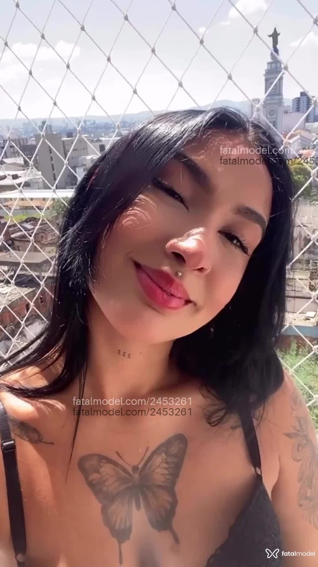 Acompanhante mulher morena (o) de olhos castanhos em Virtual - Resende