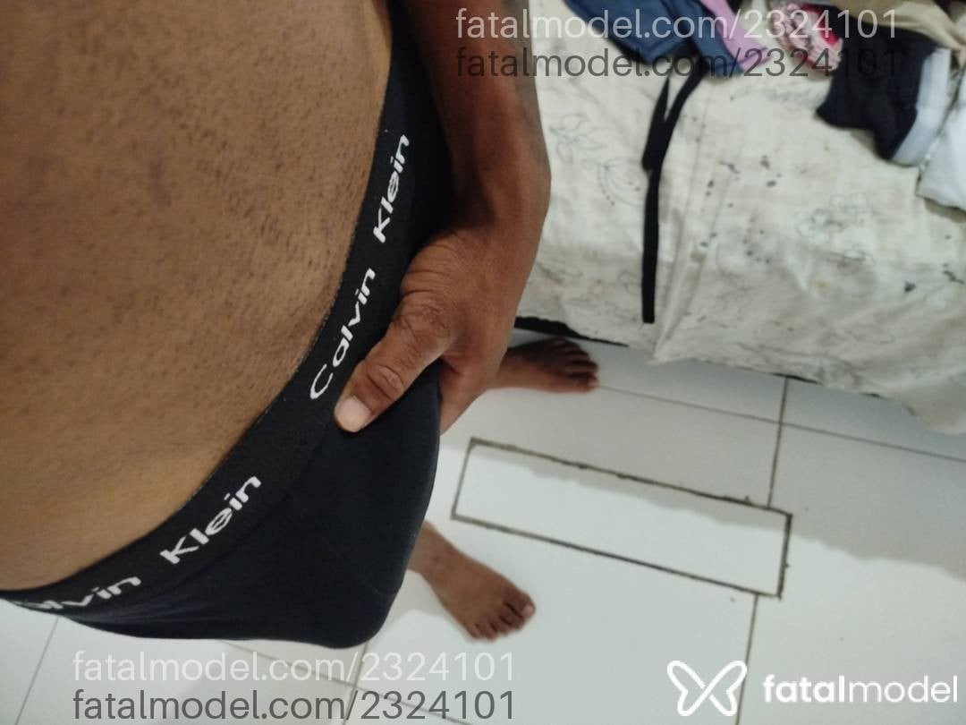 Acompanhante homem morena (o) de olhos pretos - Henrique Acompanhante homem morena (o) de olhos pretos - Henrique