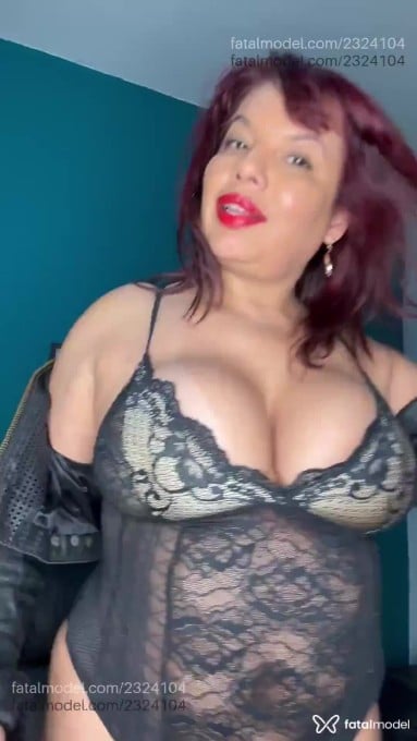 Acompanhante mulher com cabelo castanho de olhos castanhos em Porto Alegre Acompanhante mulher com cabelo castanho de olhos castanhos em Porto Alegre - Monique Prada