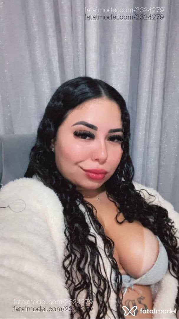 Acompanhante mulher com cabelo castanho de olhos castanhos - Thay