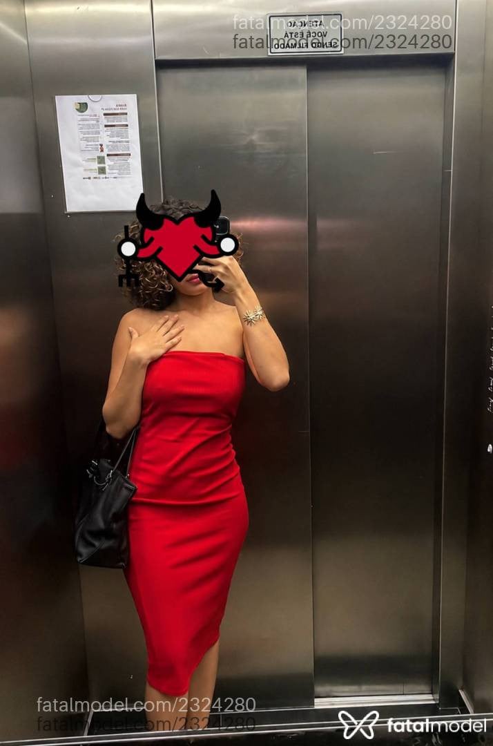 Acompanhante mulher com cabelo castanho de olhos castanhos - Victoria