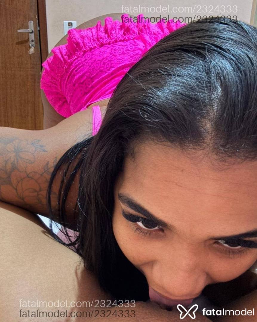 Acompanhante mulher morena (o) de olhos castanhos - Alice