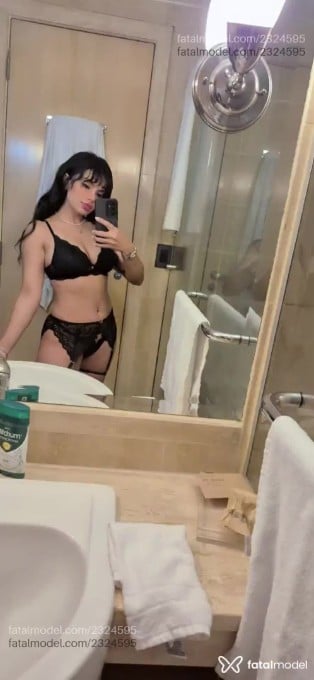 Acompanhante mulher com cabelo castanho de olhos castanhos em São Paulo - Helena Querino