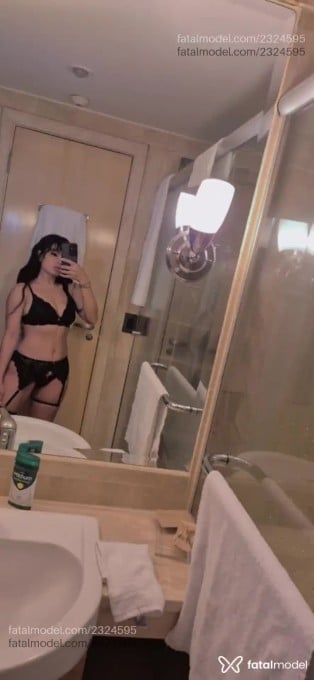 Acompanhante mulher com cabelo castanho de olhos castanhos em São Paulo - Helena Querino