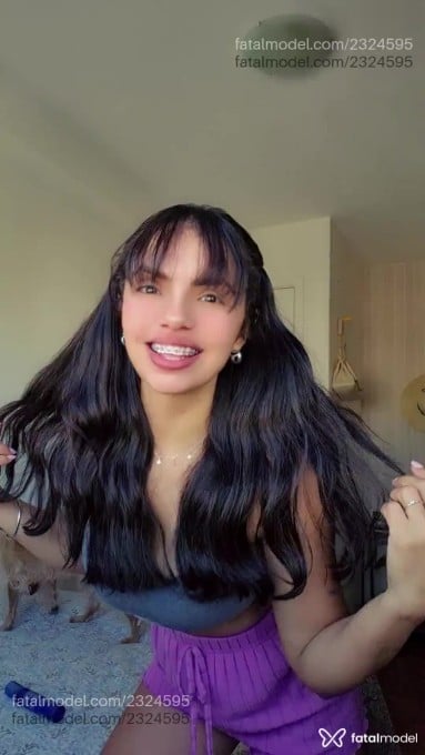 Acompanhante mulher com cabelo castanho de olhos castanhos em São Paulo - Helena Querino