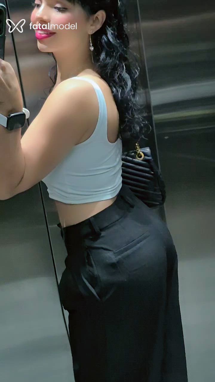 Acompanhante mulher com cabelo castanho de olhos castanhos - Afrodite Acompanhante mulher com cabelo castanho de olhos castanhos - Afrodite