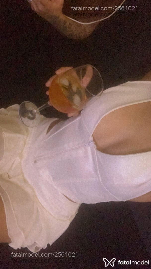 Acompanhante mulher com cabelo castanho de olhos castanhos em Juara - Tifany Vitória
