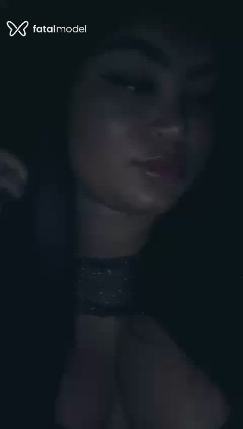 Acompanhante mulher com cabelo castanho de olhos mel - Cris Silva Acompanhante mulher com cabelo castanho de olhos mel - Cris Silva