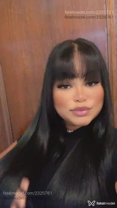 Acompanhante mulher com cabelo castanho de olhos mel em Caxias do Sul - Cris Silva