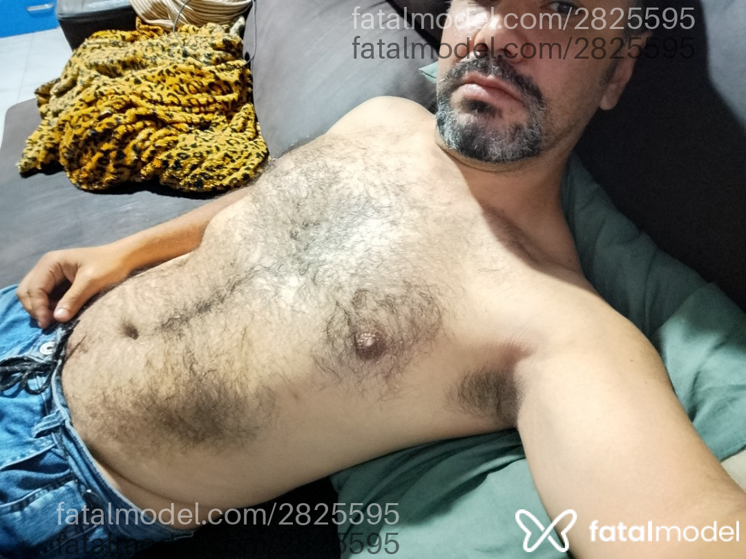Acompanhante homem com cabelo grisalho de olhos castanhos em Florianópolis - Faogao
