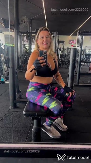 Acompanhante mulher loira (o) de olhos castanhos em São Paulo Acompanhante mulher loira (o) de olhos castanhos em São Paulo - Shanty