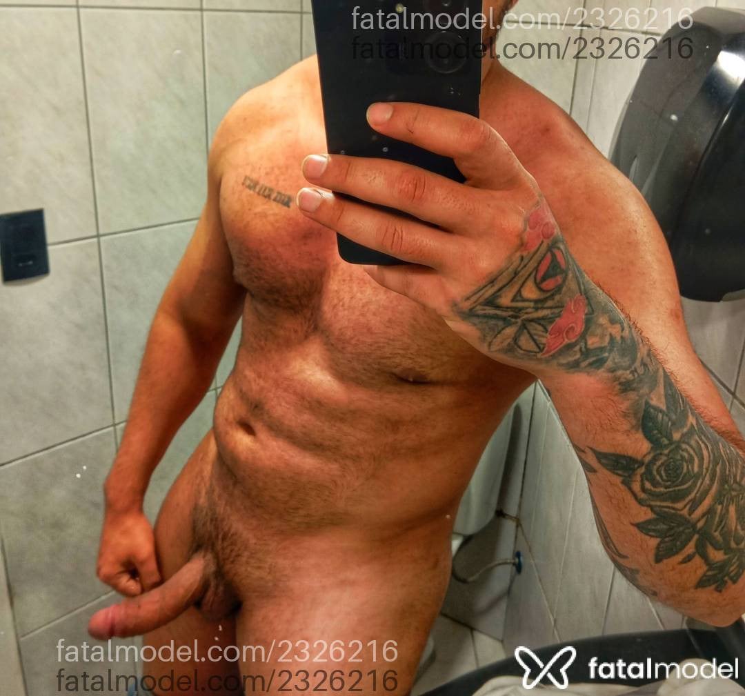 Acompanhante homem morena (o) de olhos castanhos em Balneário Camboriú Acompanhante homem morena (o) de olhos castanhos em Balneário Camboriú - Gradao