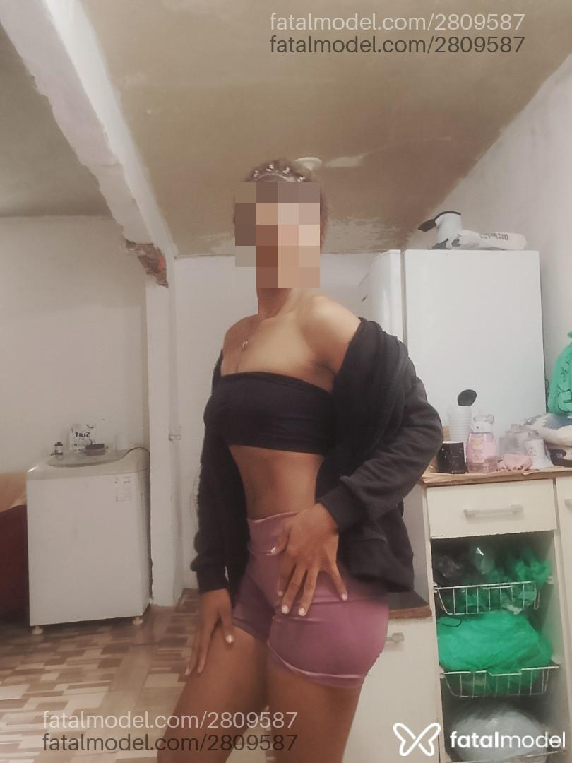 Acompanhante mulher com cabelo castanho de olhos castanhos em Cachoeiro de Itapemirim Acompanhante mulher com cabelo castanho de olhos castanhos em Cachoeiro de Itapemirim - Mirella
