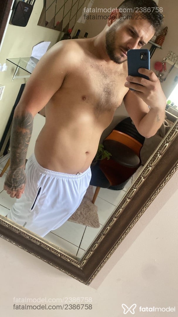 Acompanhante homem com cabelo castanho de olhos castanhos em Cascavel - Rafael