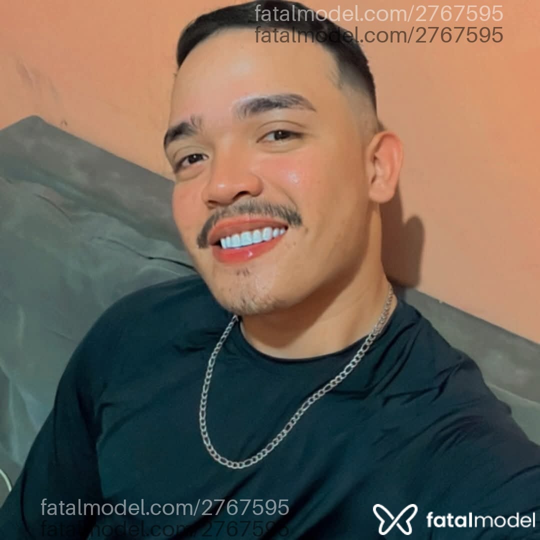 Acompanhante homem morena (o) de olhos pretos em Curitiba - Wuemadson