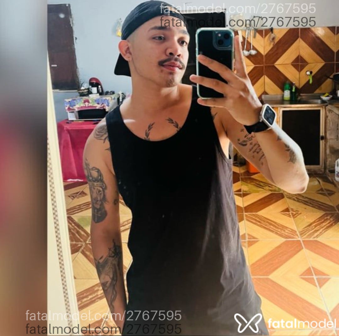 Acompanhante homem morena (o) de olhos pretos em Curitiba - Wuemadson