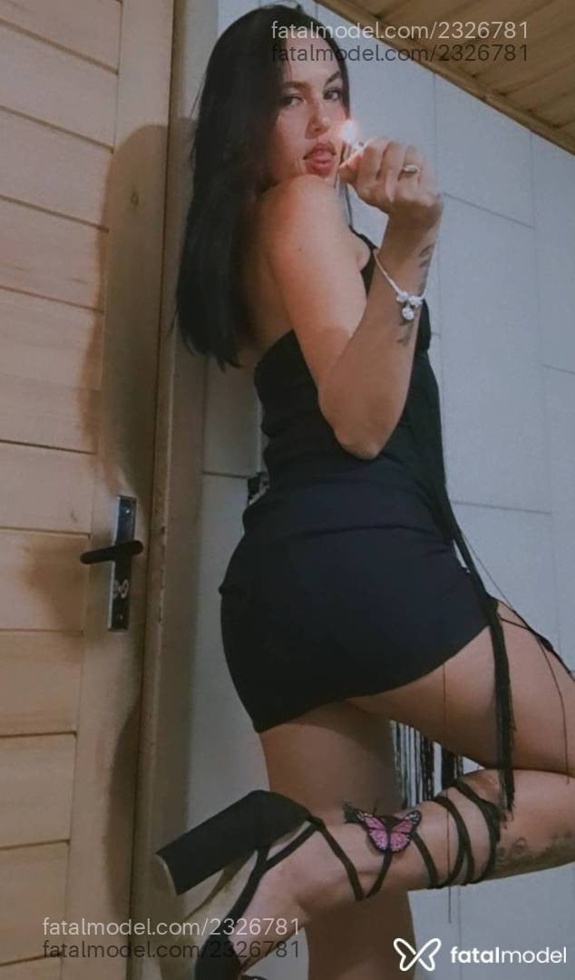 Acompanhante mulher com cabelo castanho de olhos castanhos em Imbituba - Júlia Alves