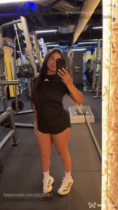 Acompanhante mulher morena (o) de olhos castanhos em São Paulo Acompanhante mulher morena (o) de olhos castanhos em São Paulo - Júlia