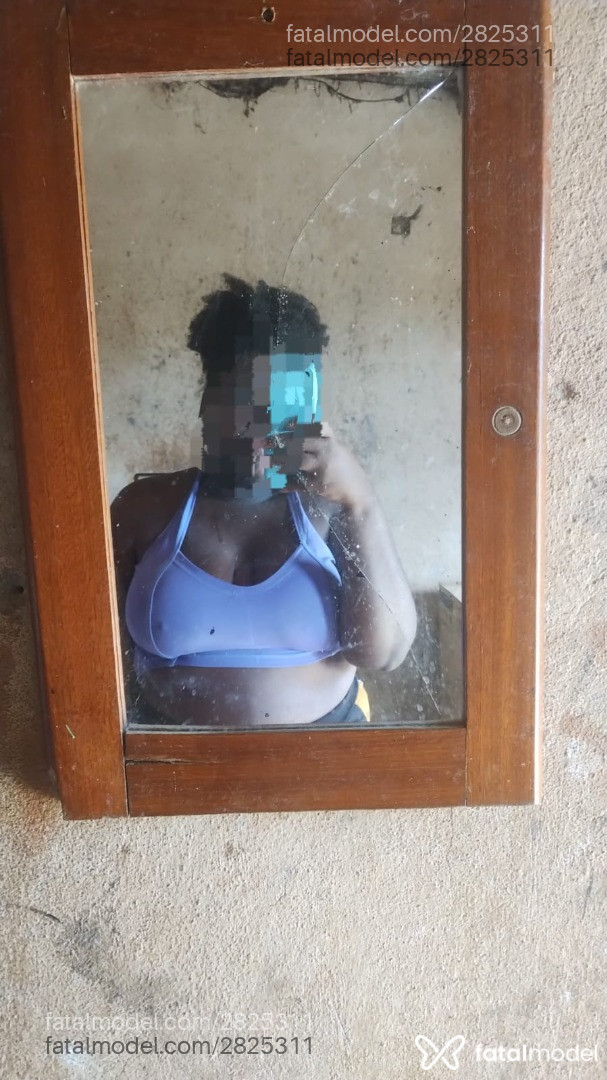 Acompanhante mulher morena (o) de olhos pretos em Volta Redonda - Adriana
