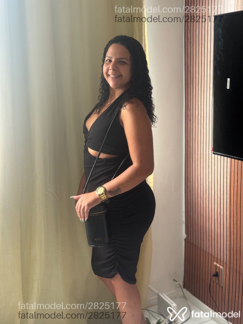 Acompanhante mulher morena (o) de olhos castanhos em Armação dos Búzios - Polly