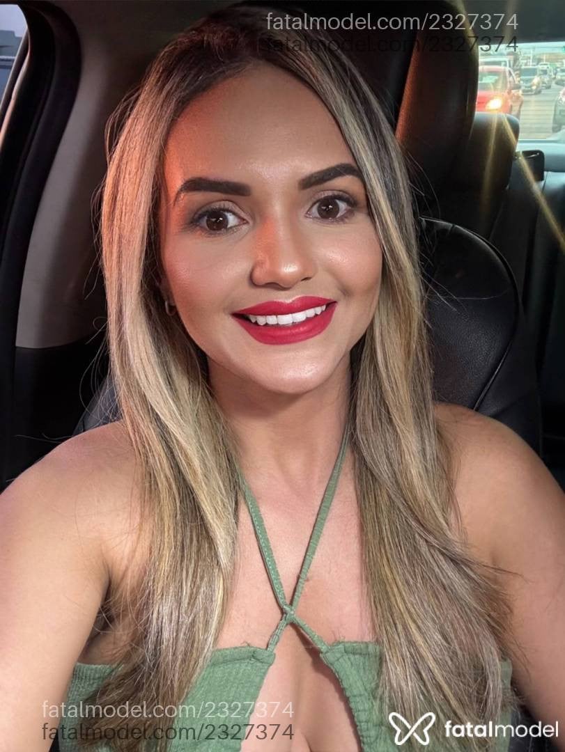 Acompanhante mulher loira (o) de olhos mel - Jhulie Ferreira