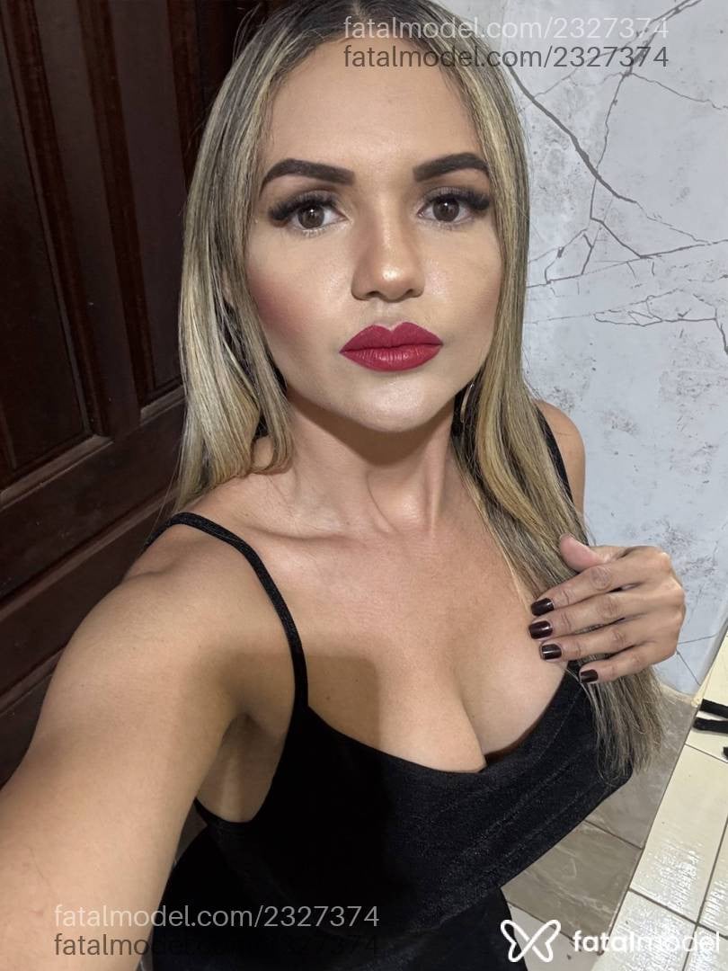 Acompanhante mulher loira (o) de olhos mel - Jhulie Ferreira