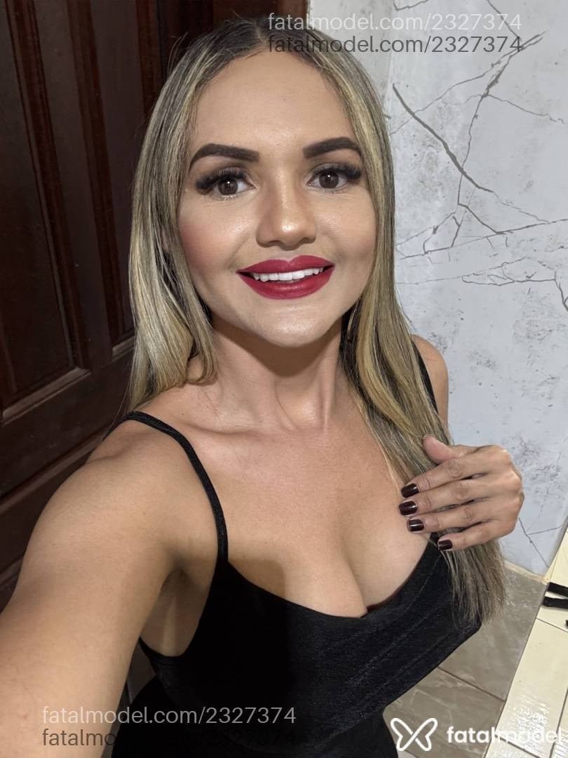 Acompanhante mulher loira (o) de olhos mel - Jhulie Ferreira
