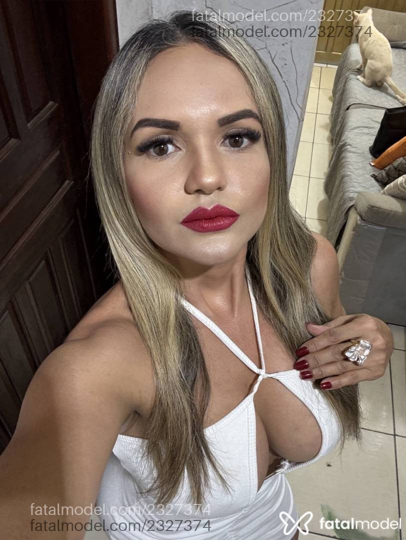 Acompanhante mulher loira (o) de olhos mel - Jhulie Ferreira