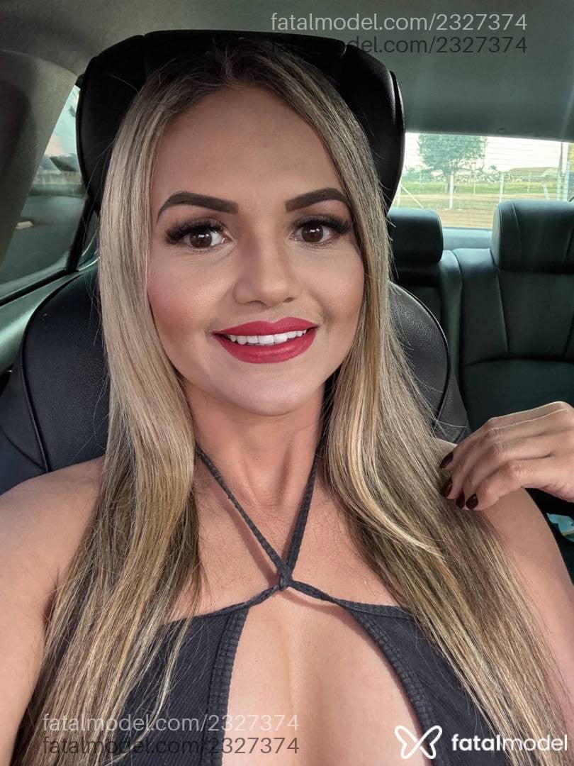 Acompanhante mulher loira (o) de olhos mel - Jhulie Ferreira