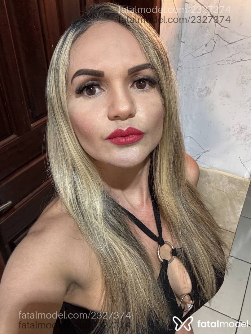 Acompanhante mulher loira (o) de olhos mel - Jhulie Ferreira