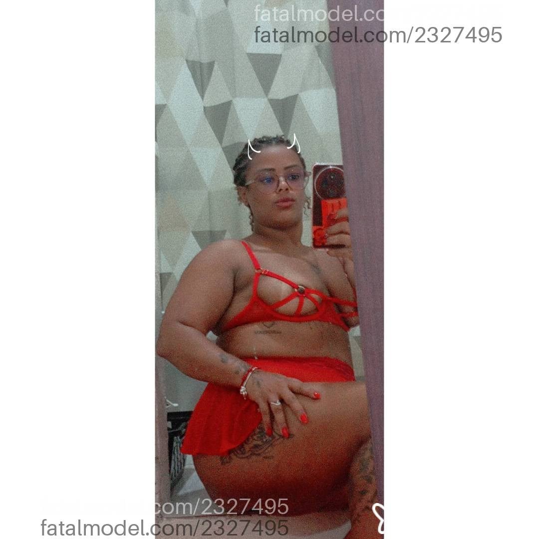Acompanhante mulher com cabelo castanho de olhos castanhos em Cabo Frio - Girassol
