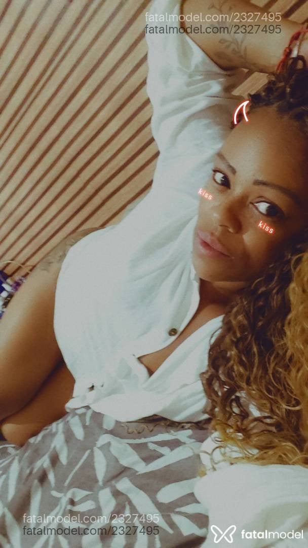 Acompanhante mulher com cabelo castanho de olhos castanhos em Cabo Frio - Girassol